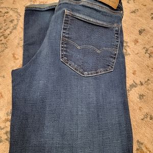 American Eagle 32 x 32 Next Level Airflex Jeans - Great Condition